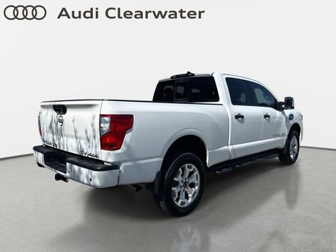 Used 2024 Nissan Titan SV w/ SV Convenience Package image 6