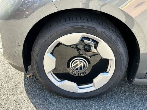 New 2025 Volkswagen ID. Buzz Pro S Plus image 8
