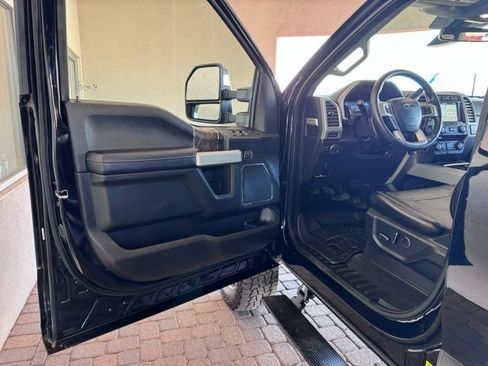 Used 2017 Ford F250 Lariat w/ Tow Technology Bundle image 10