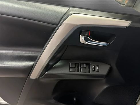 Used 2018 Toyota RAV4 XLE w/ All Weather Liner Package FWD image 16