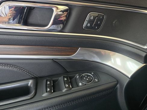 Used 2018 Ford Explorer Limited AWD/4WD image 21