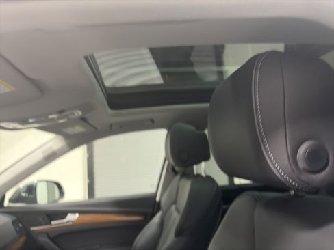 Used 2023 Audi Q5 2.0T Prestige w/ Prestige Package image 11