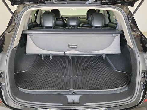 Used 2023 Nissan Murano SV w/ SV Midnight Edition Package FWD image 12