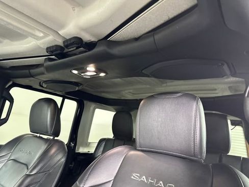 Used 2022 Jeep Wrangler Unlimited Sahara w/ Cold Weather Group image 12