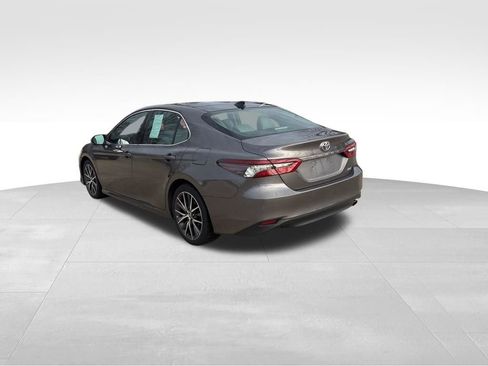 Used 2023 Toyota Camry XLE w/ Cold Weather Package image 7