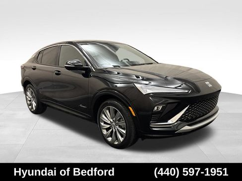Used 2025 Buick Envista Avenir FWD image 3