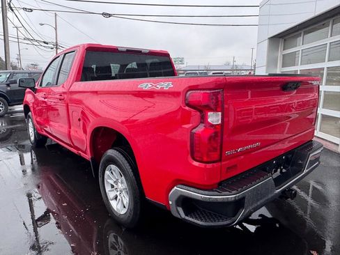 Used 2023 Chevrolet Silverado 1500 LT AWD/4WD image 3