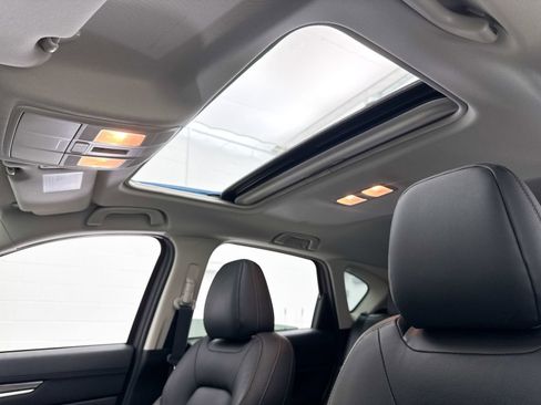 Used 2023 MAZDA CX-5 AWD 2.5 S w/ Premium Package image 3