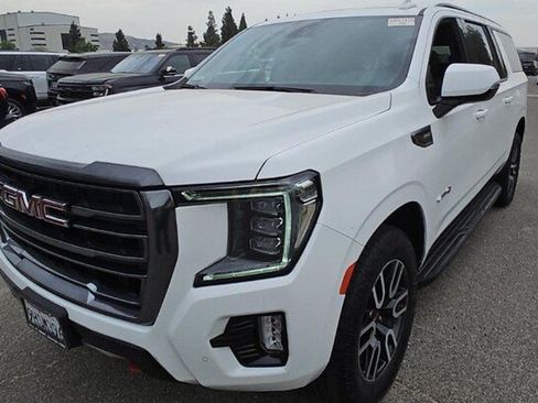 Used 2023 GMC Yukon XL AT4 AWD/4WD image 3