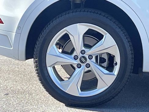 Used 2023 Audi Q5 2.0T Prestige w/ Prestige Package AWD/4WD image 9
