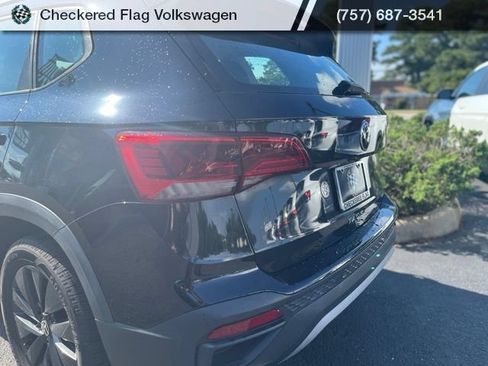 Used 2022 Volkswagen Taos S AWD/4WD image 9