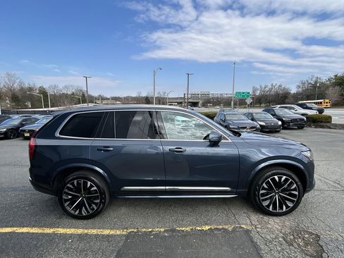 New 2026 Volvo XC90 B6 Plus image 9