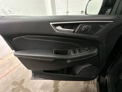 Used 2024 Ford Edge Titanium w/ Equipment Group 301A AWD/4WD image 19