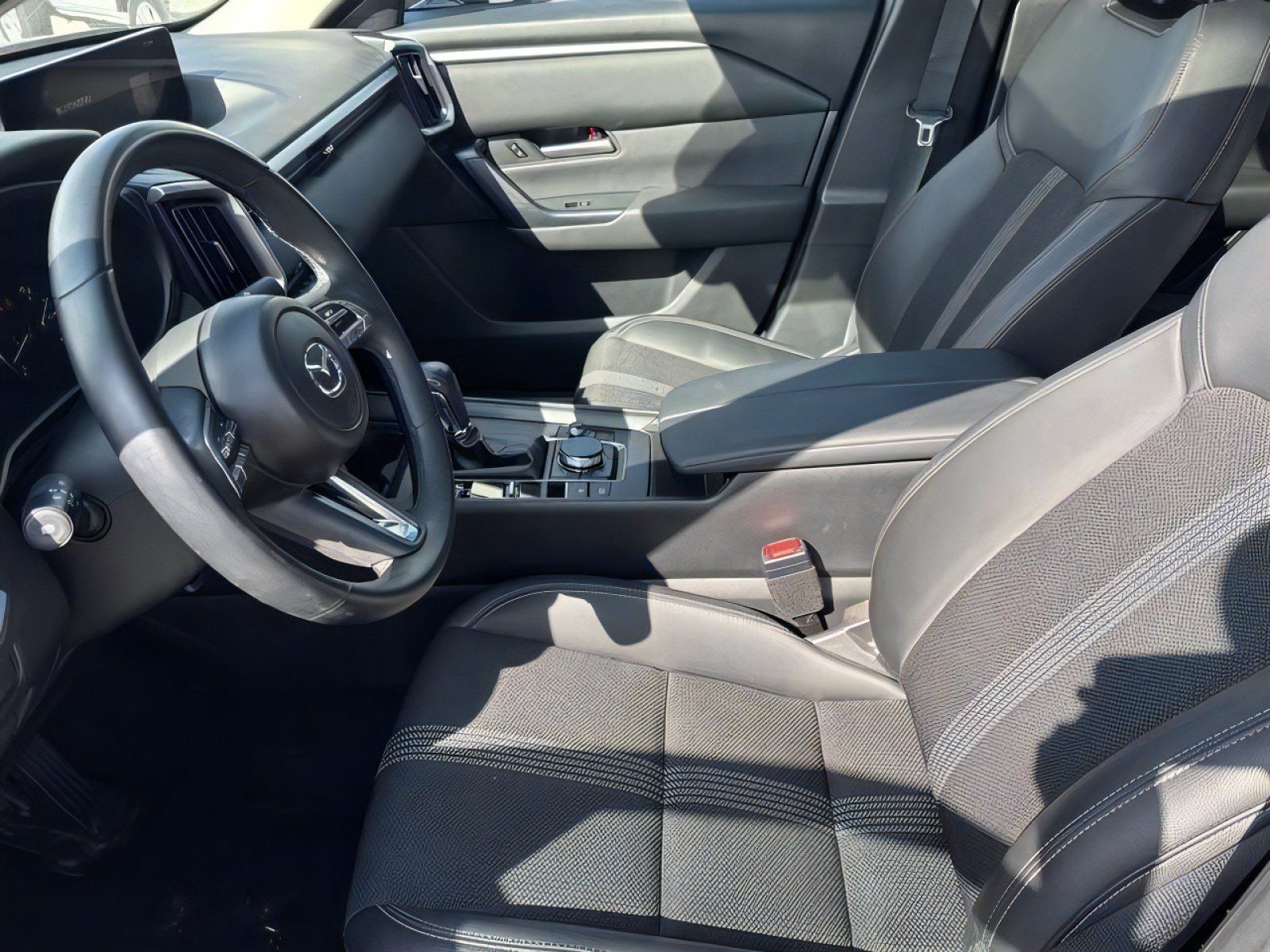 Used 2026 MAZDA CX-50 AWD 2.5 S w/ Preferred Pkg image 22