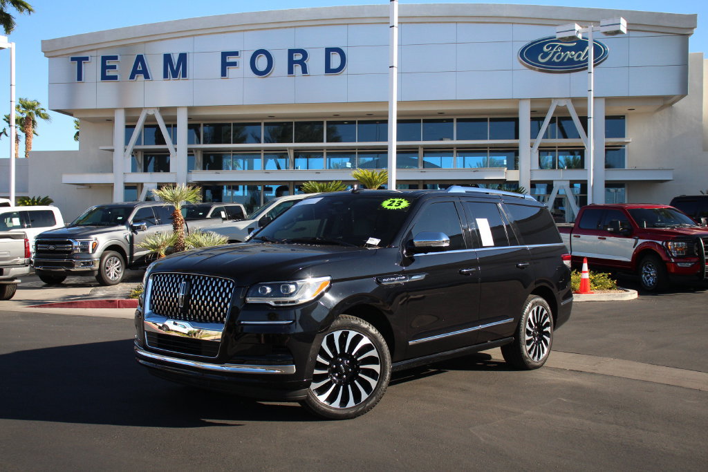 Certified 2023 Lincoln Navigator Black Label AWD/4WD image 2