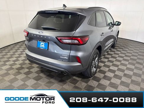 Used 2023 Ford Escape ST-Line w/ Tech Pack #1 AWD/4WD image 7