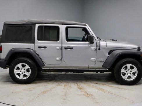 Used 2018 Jeep Wrangler Unlimited Sport S image 5