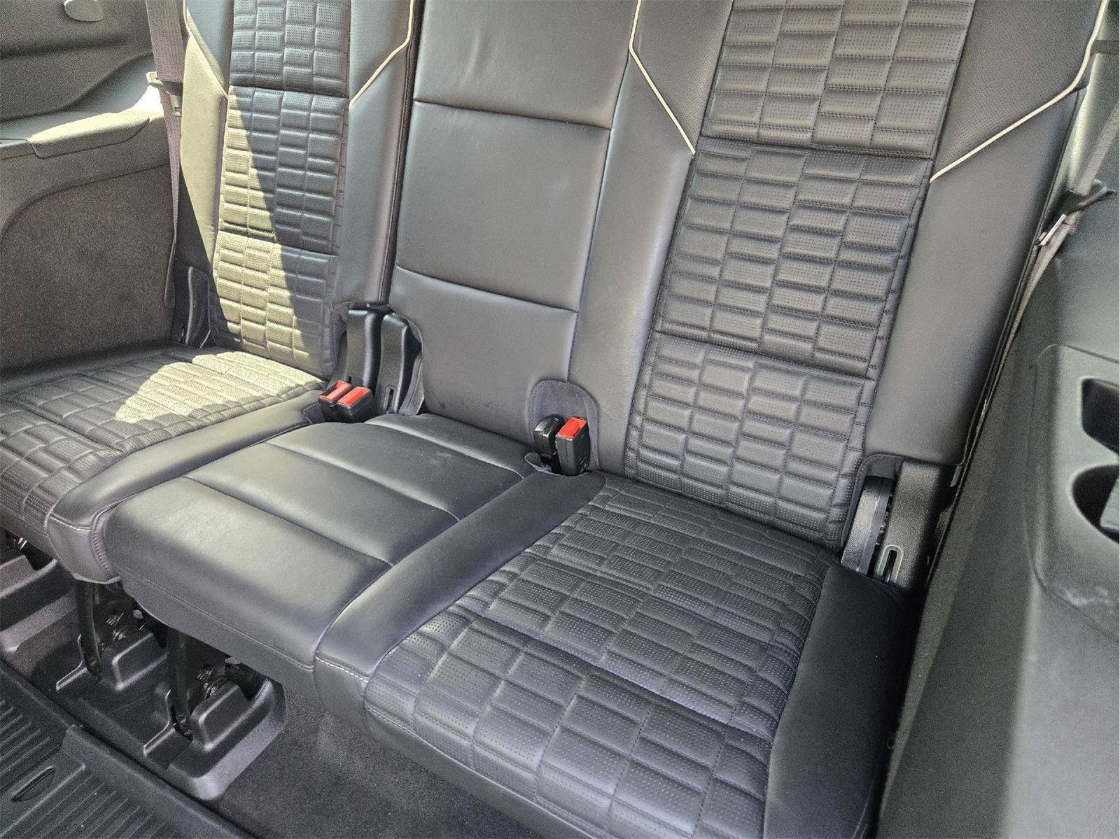 Used 2024 Cadillac Escalade Sport Platinum w/ LPO, Floor Liner Package AWD/4WD image 30