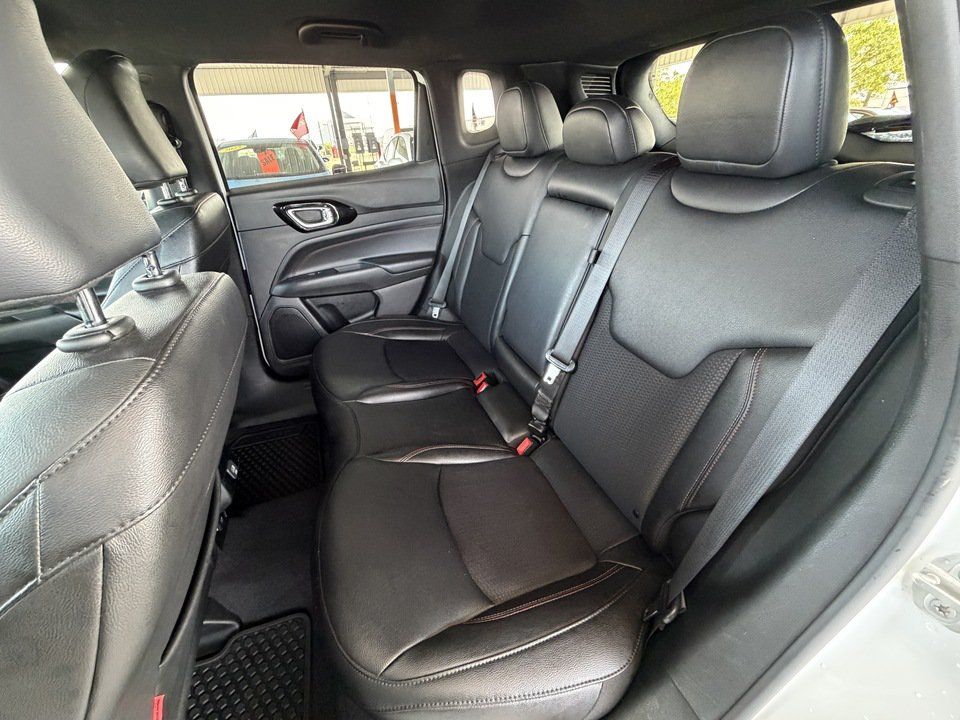 Used 2024 Jeep Compass Trailhawk AWD/4WD image 22