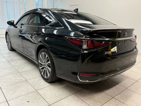 Used 2021 Lexus ES 250 w/ Premium Package image 7