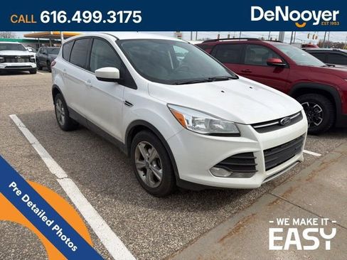 Used 2015 Ford Escape SE image 7