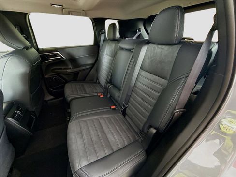 New 2026 Mitsubishi Outlander SE AWD/4WD image 22