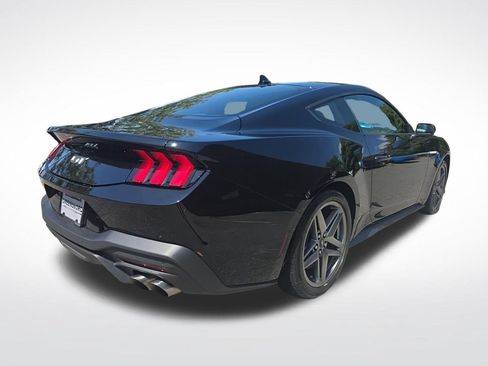 Used 2025 Ford Mustang GT RWD image 7