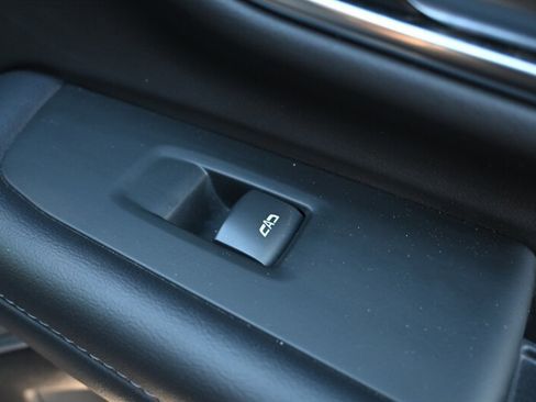 Used 2022 GMC Yukon SLE AWD/4WD image 50