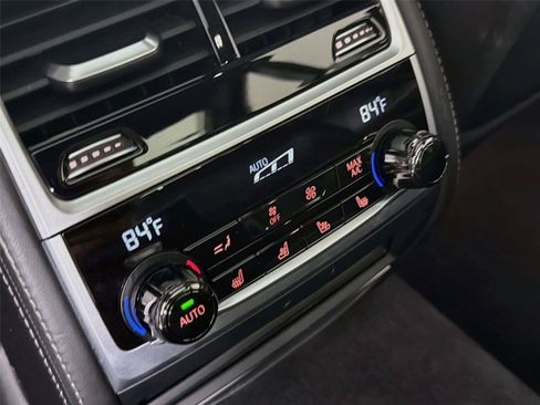 Used 2018 BMW M760i xDrive AWD/4WD image 29