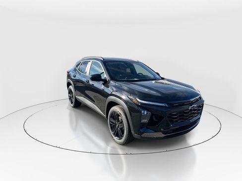 New 2026 Chevrolet Trax ACTIV image 2