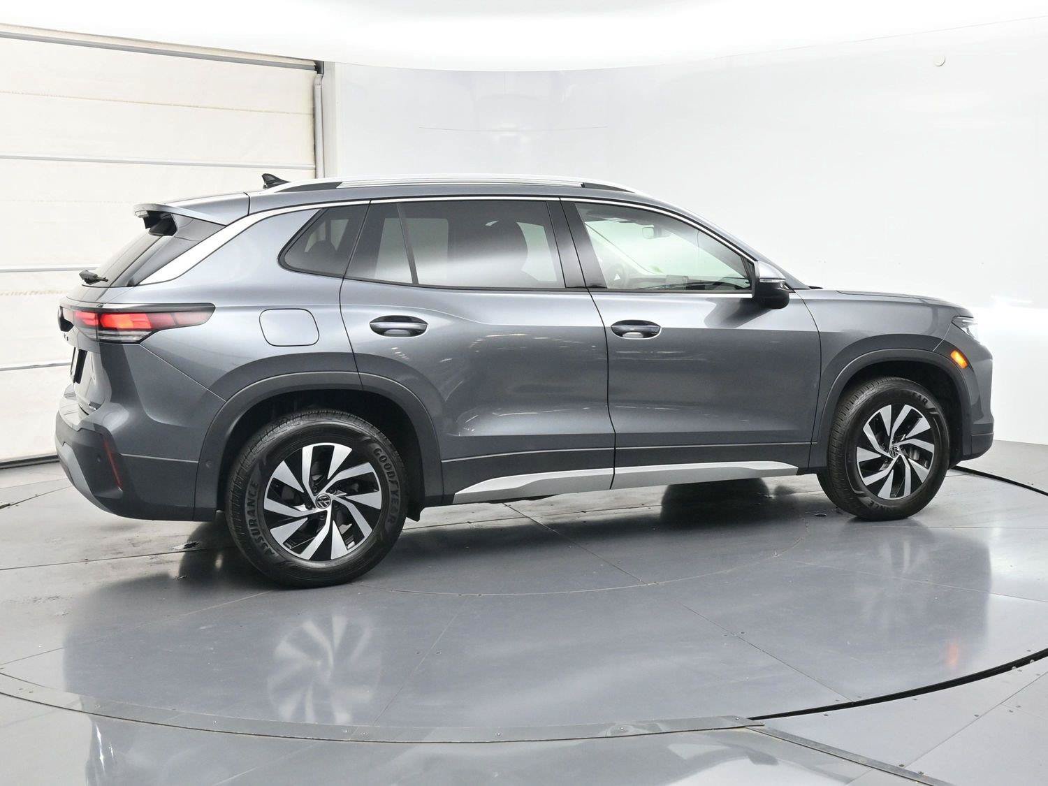 Used 2026 Volkswagen Tiguan S AWD/4WD image 27