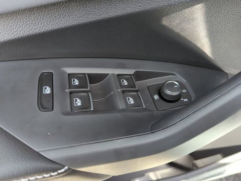 New 2026 Volkswagen Jetta SE FWD image 26