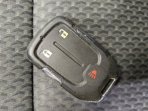 Used 2021 GMC Acadia SLE w/ LPO, Floor Liner Package FWD image 32