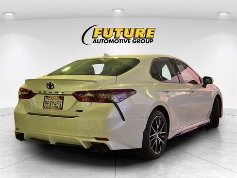 Used 2023 Toyota Camry XSE image 4