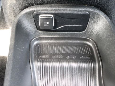 Used 2026 Chrysler Pacifica Select FWD image 45
