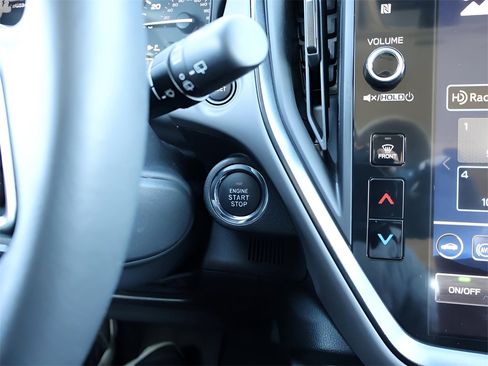 Used 2024 Subaru Crosstrek 2.5i Limited w/ Crosstrek Mirror Package image 27