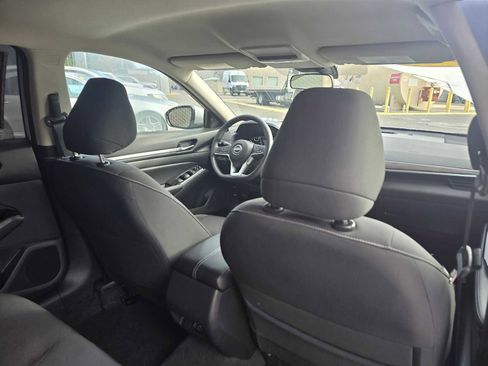 Used 2023 Nissan Altima 2.5 SV image 15