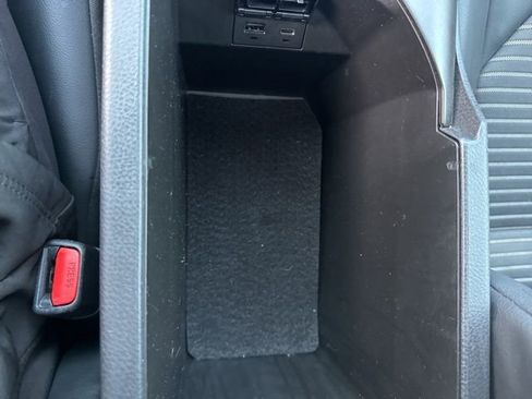 Used 2024 Toyota Camry SE w/ Convenience Package image 28