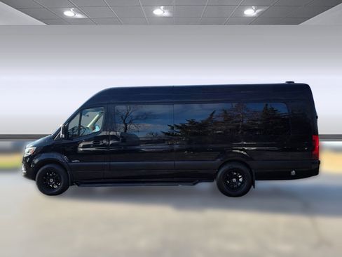 Used 2019 Mercedes-Benz Sprinter 170 image 2