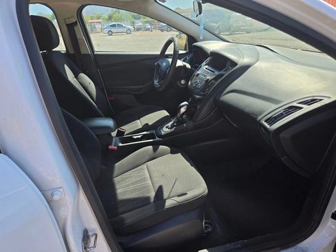 Used 2015 Ford Focus SE FWD image 9
