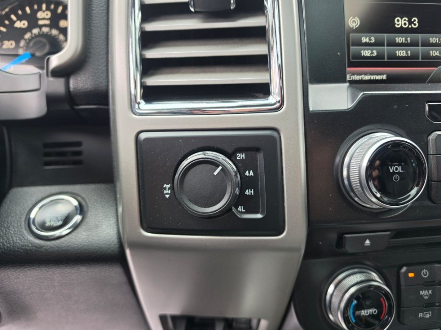 Used 2015 Ford F150 Lariat w/ Equipment Group 502A Luxury AWD/4WD image 23
