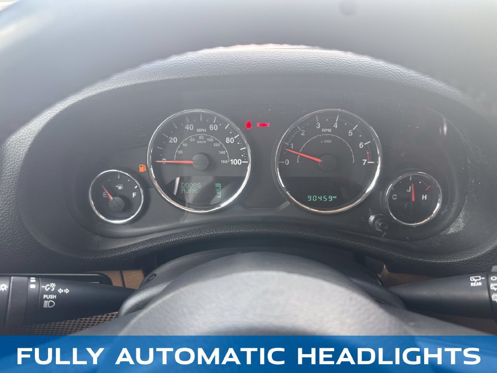 Used 2017 Jeep Wrangler Unlimited Rubicon w/ Connectivity Group AWD/4WD image 16