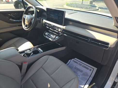 Certified 2023 Lincoln Corsair AWD w/ Equipment Group 101A image 23