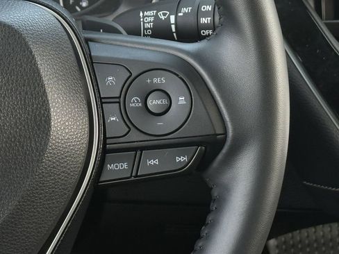 Used 2025 Toyota Corolla SE image 15