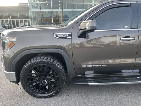 Used 2019 GMC Sierra 1500 SLT w/ SLT Premium Plus Package image 9