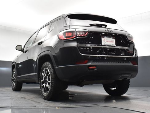 Used 2024 Jeep Compass Trailhawk AWD/4WD image 23
