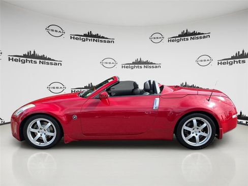 Used 2006 Nissan 350Z Touring RWD image 3