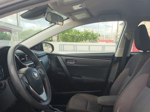 Used 2018 Toyota Corolla LE FWD image 10