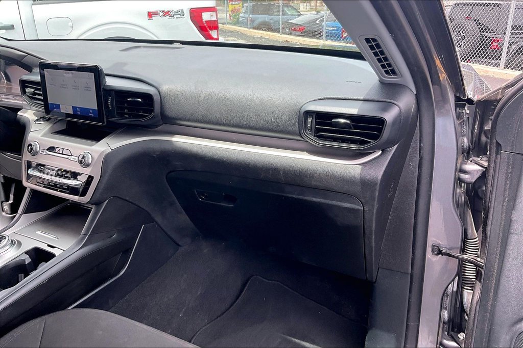 Used 2021 Ford Explorer XLT RWD image 15