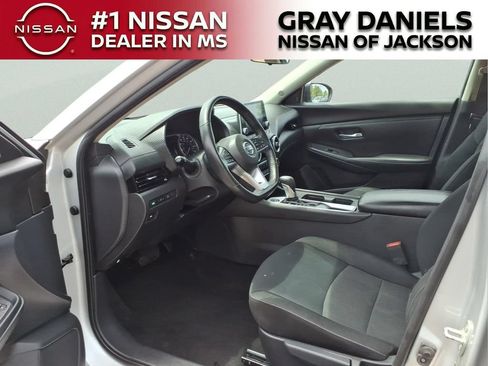 Used 2022 Nissan Sentra SV FWD image 24